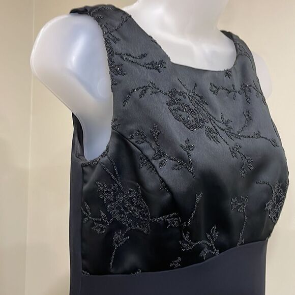 NWOT Arianna by Rachel Kaye black beaded evening gown dress.  Size 8P M medium - Picture 5 of 9